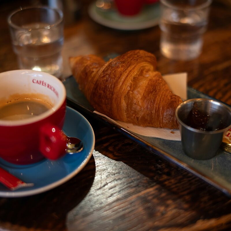 Café crème, Paris